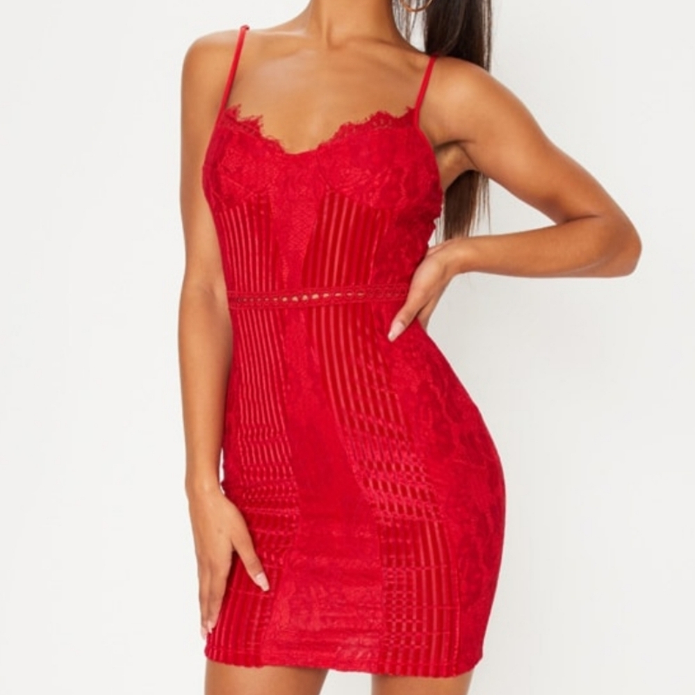 NWT Pretty Little Thing  Red Strappy Lace Velvet Insert Bodycon DressSIZE: 12